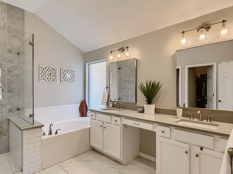 9013 Ovalla Dr — Photo 14
