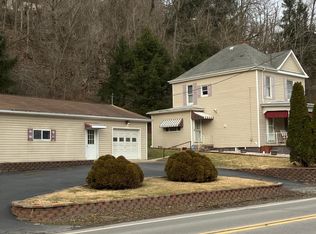 3789 National Rd, Triadelphia, WV 26059