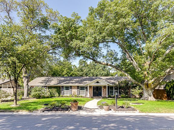 2nd image of 125 TRILLIUM LN