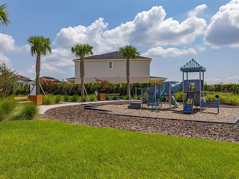 11182 Nellie Crossing Cir — Photo 32