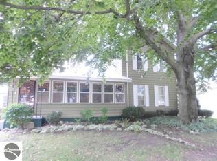 221 S Main St, Ithaca, MI 48847