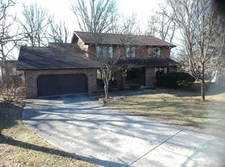 2952 Hickory Ct, Woodridge, IL 60517