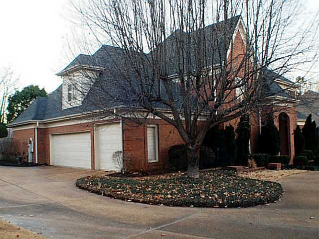 2nd image of 3021 Shannon Oaks Cv
