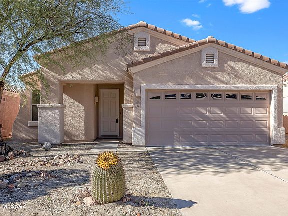 3rd image of 2221 E Stone Stable Dr