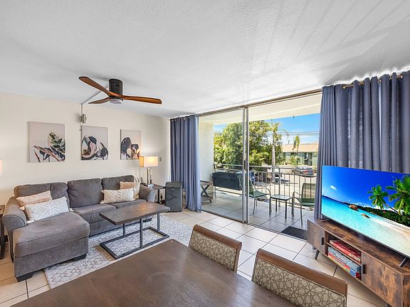 2nd image of 1993 S Kihei Rd Suite 214