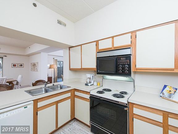 3rd image of 7317 Eden Brook Dr Unit H-102