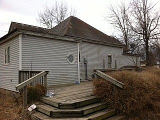 2nd image of 825 College St