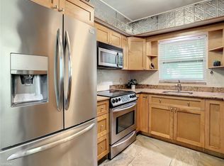 4725R 71st St N, Saint Petersburg, FL 33709