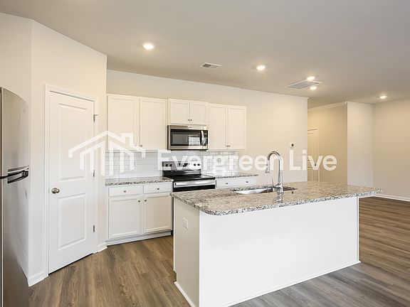 5th image of 11 Leacock Dr