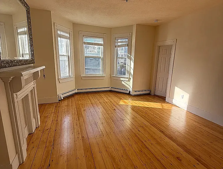 818 Parker St #2 — Photo 3