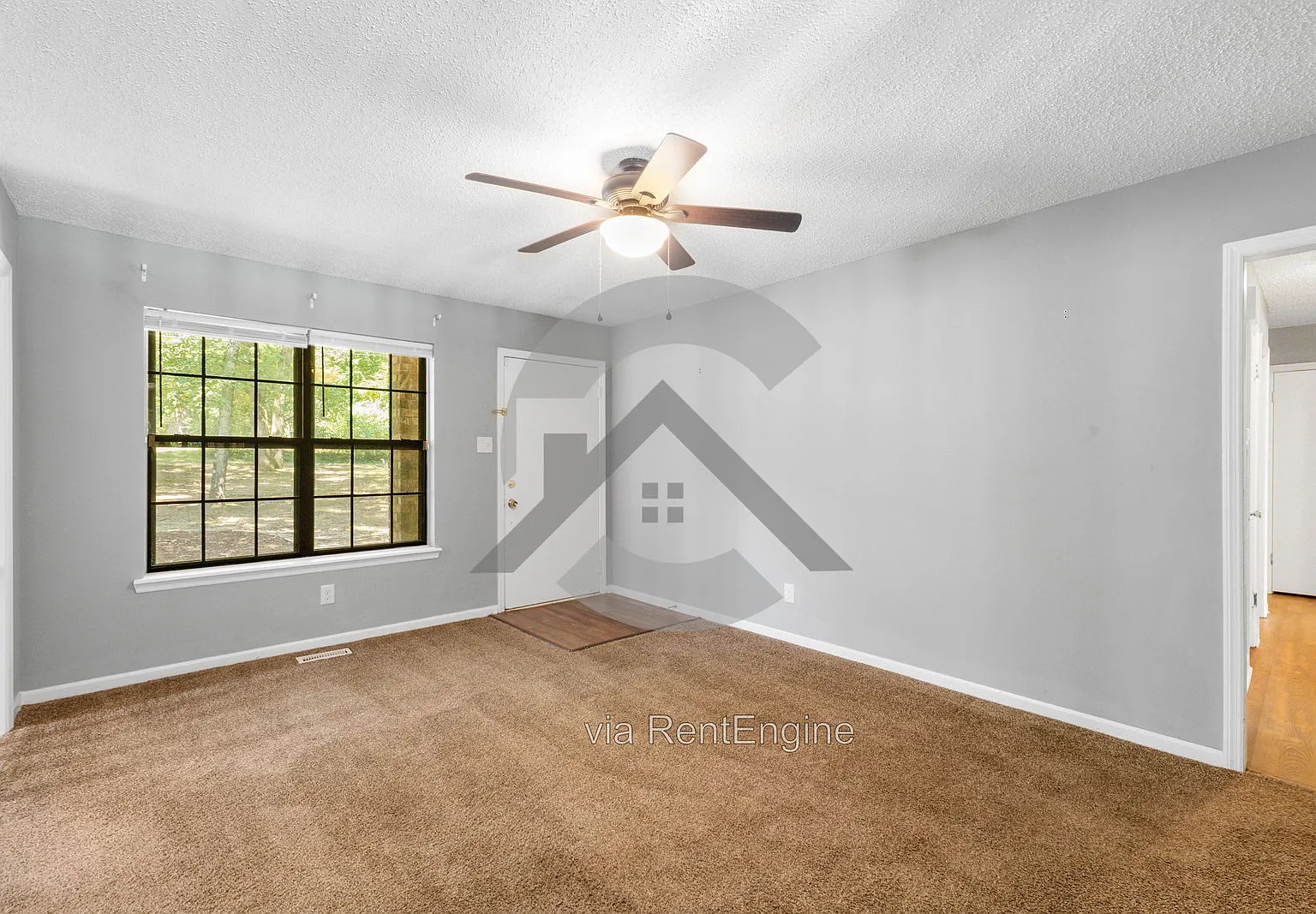 3 bed, 2.0 bath, 1932 sqft, $1,650 — Photo 3