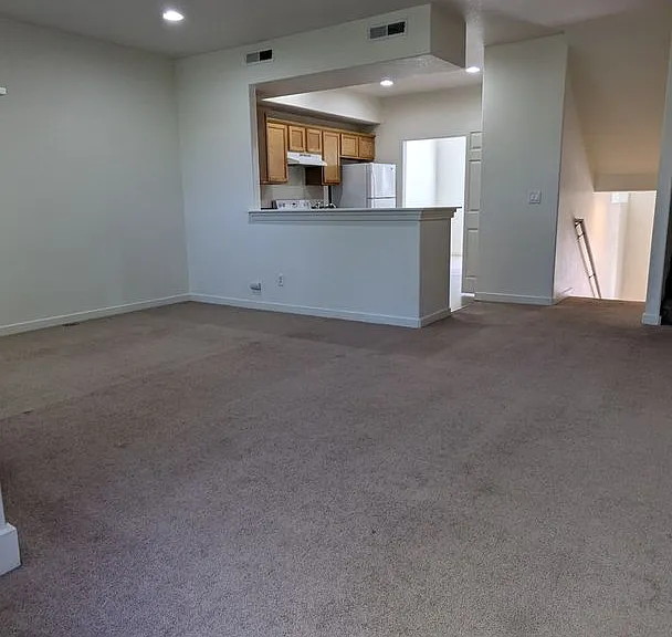 Halsey East Townhomes — Photo 71