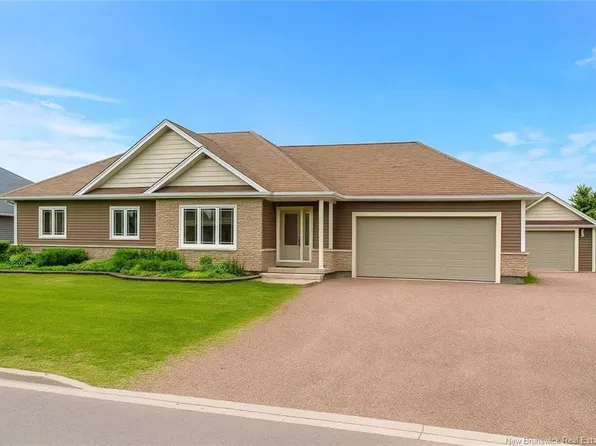 1003 Bourque Rd, Dieppe, NB E1A 8S7