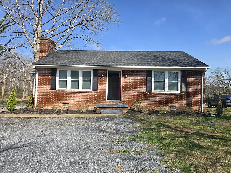 3848 Zion Rd — Photo 2