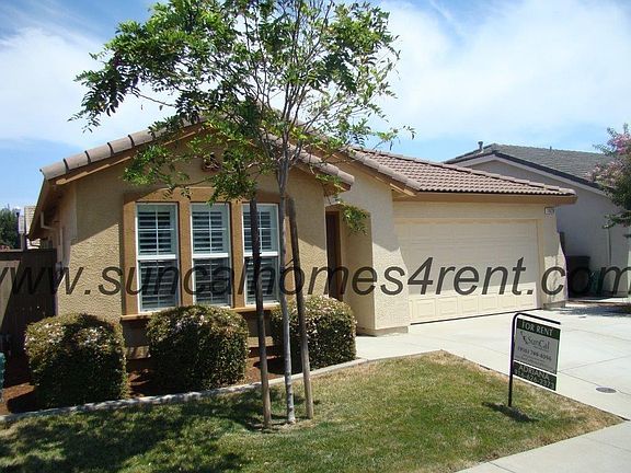 2nd image of 1628 Blue Beaver Way