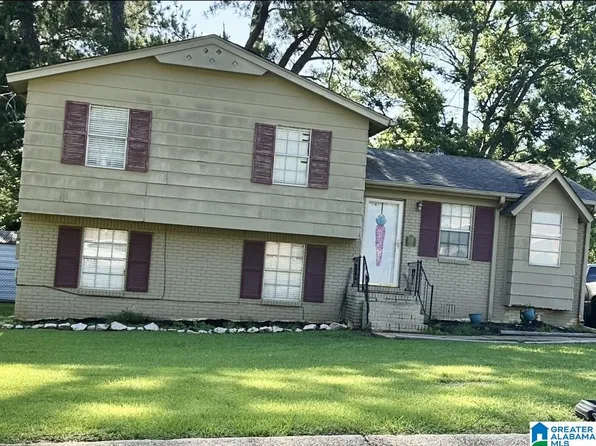 2817 Daffodil Ave, Bessemer, AL 35023
