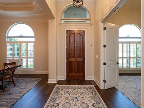 5th image of 112 Weston Pl