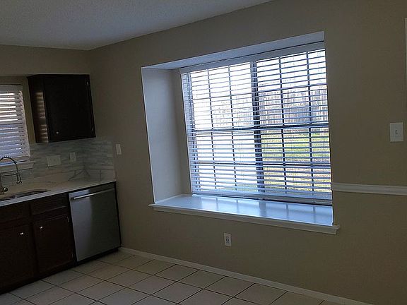 Window seat in the kitchen