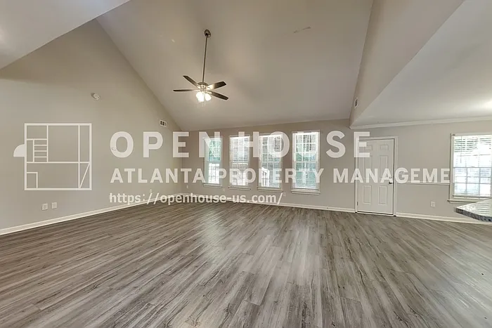3 bed, 2.5 bath, 2748 sqft, $2,690 — Photo 3