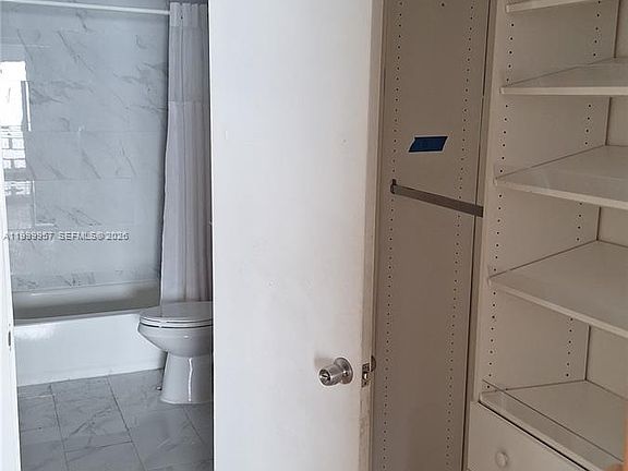 5th image of 2831 Pierce St