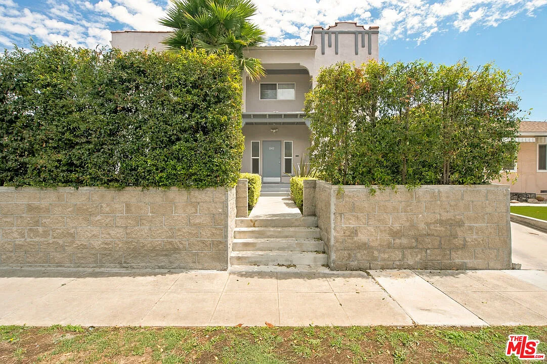 1 bed, 1.0 bath, 1000 sqft, $3,200 — Photo 1