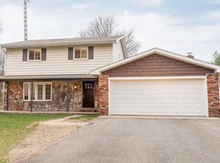 52142 Pine Tree Ln, Three Rivers, MI 49093