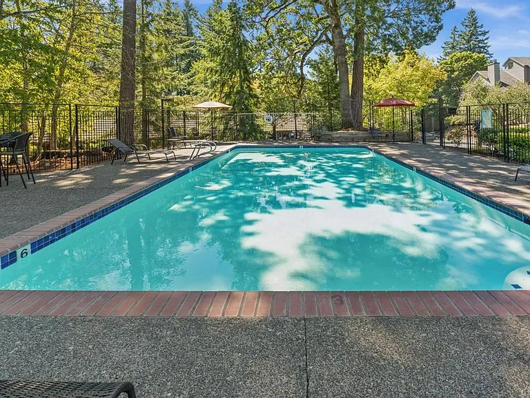 4000 Carman Dr #G108 — Photo 36
