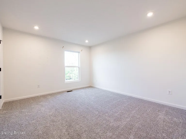 10029 Windcrest Farms Ln — Photo 39