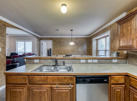 5th image of 1504 Weeping Willow Ln