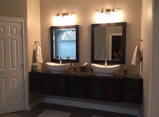 N1886 Linn Rd, Lake Geneva, WI 53147