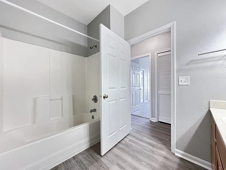 Beaver Creek Apartments — Photo 22