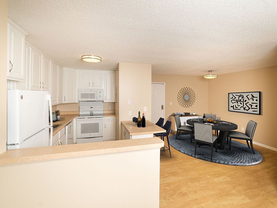 1st image of 1224 Shakopee Ave E APT 323