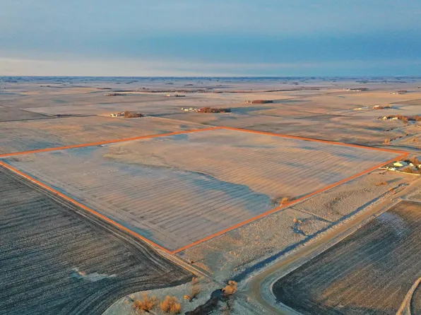 104 110th Ave, Ceylon, MN 56121