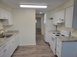 3940 SW Plum St #6, Portland, OR