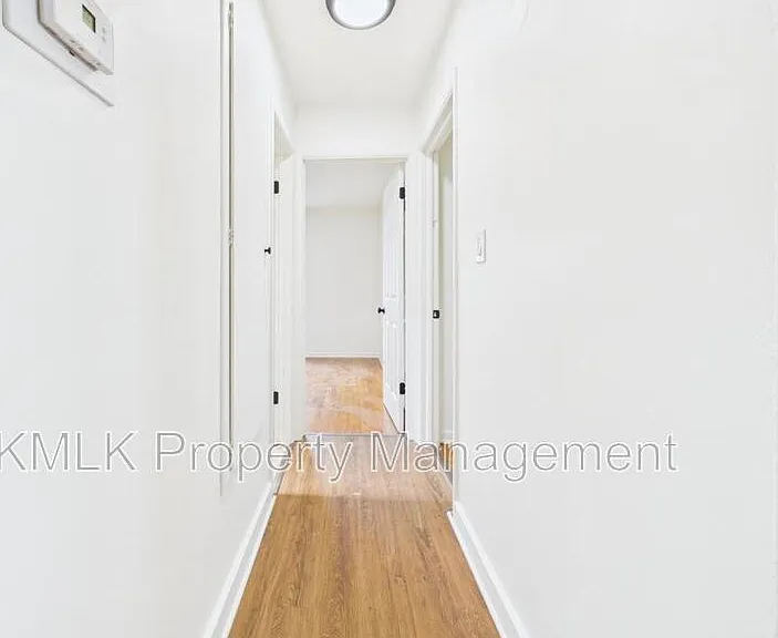 1624 Merrill Ave — Photo 9