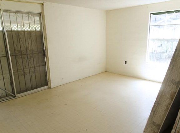 5th image of 2703 E St Francis Ave