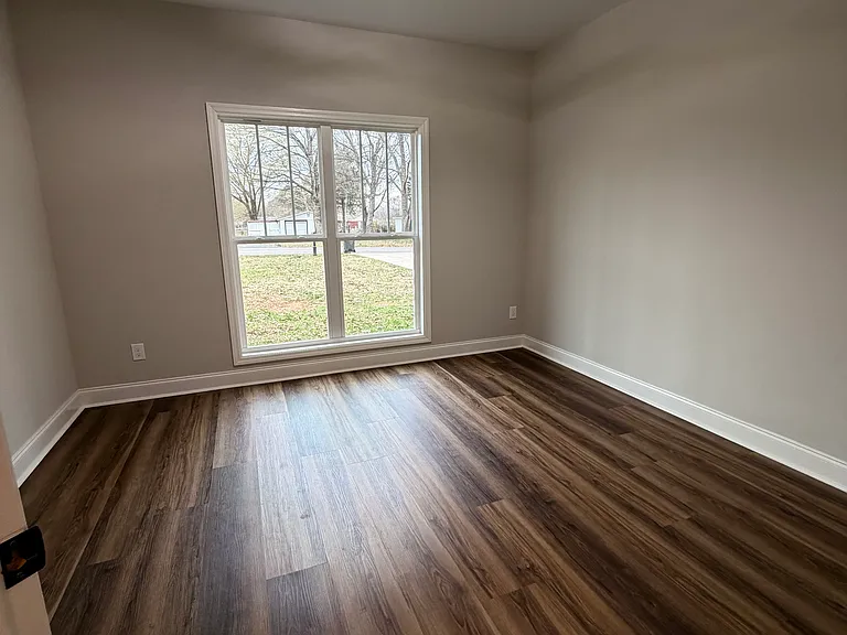 10515 Wall Triana Hwy — Photo 11