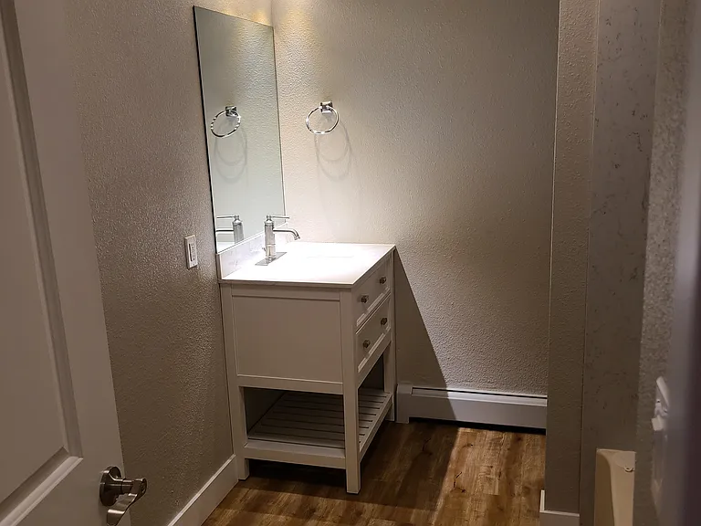 2810 W Northern Lights Blvd — Photo 20
