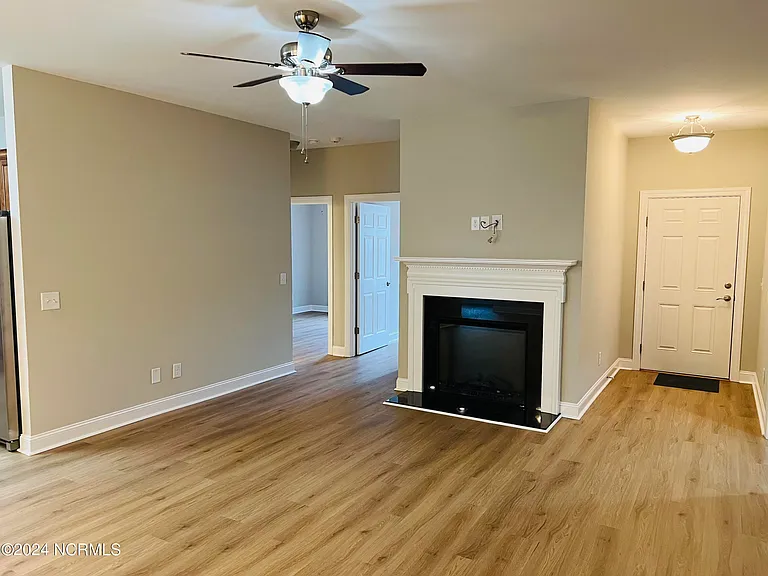 431 Branchwood Dr — Photo 6