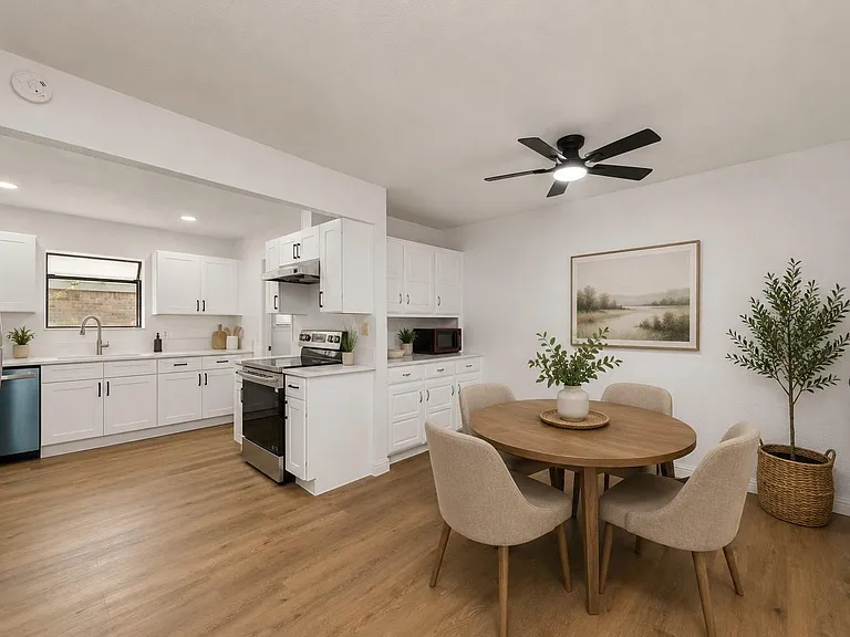 2705 Lawndale Dr — Photo 13