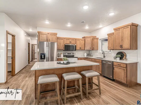 6201 S Rex Pl, Sioux Falls, SD 57108