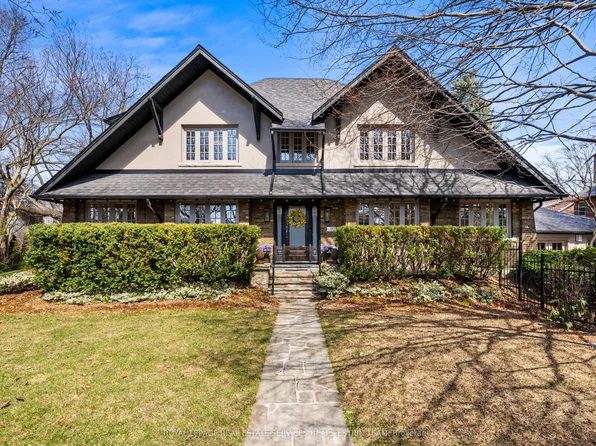 112 Douglas Dr, Toronto, ON M4W 2B5