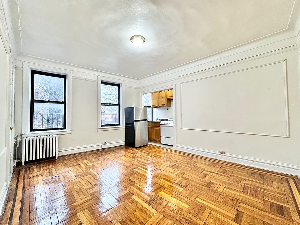 1st image of 2680 30th St APT 2L
