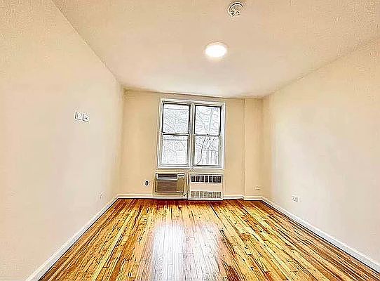 2nd image of 24530 Grand Central Pkwy APT 6F