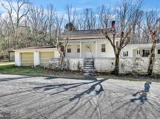 28 Clinton St, Port Clinton, PA 19549