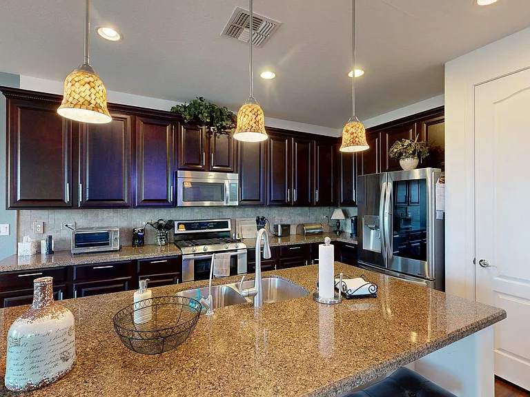 14426 W Coronado Rd — Photo 10