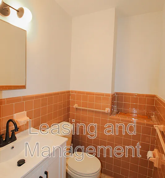 927 Holly Ct — Photo 16