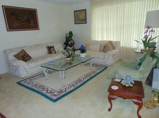 3385 Jog Park Dr, Lake Worth, FL 33467