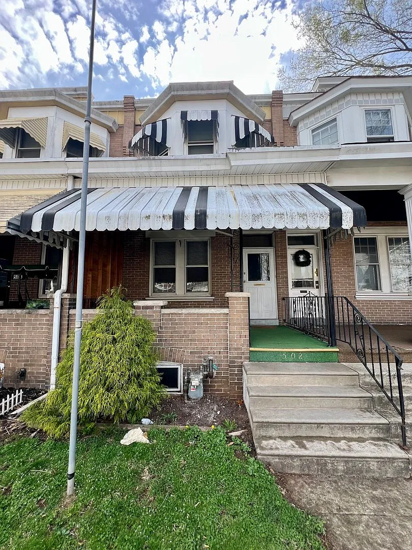 Stunning 3-Bedroom Townhome in Norristown! Available NOW! — Photo 2