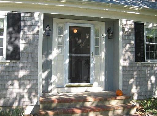 2nd image of 84 Maravista Avenue Ext